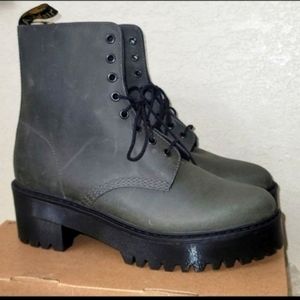 Dr. Martens Shriver HI Boots